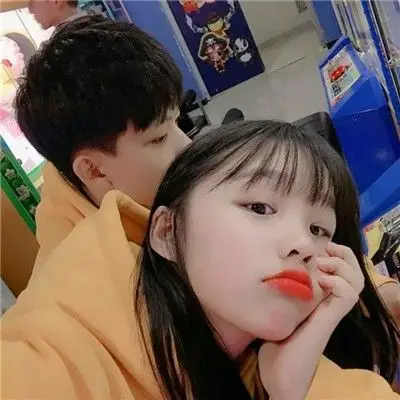 双人两张可爱情侣头像