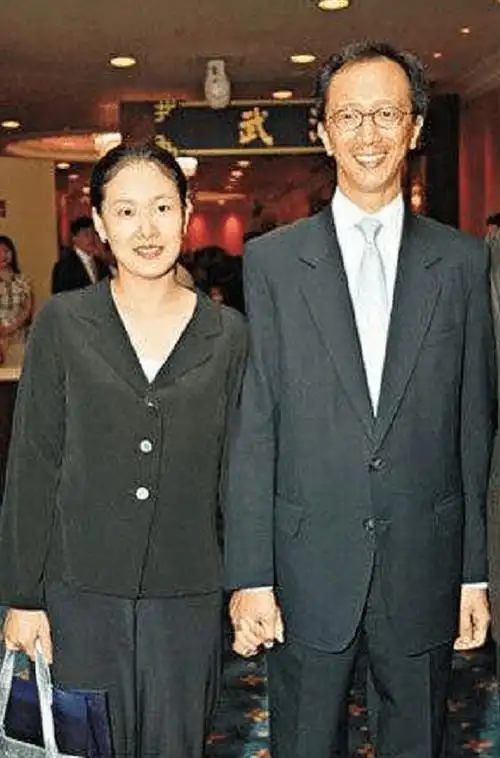 陈慧珊:与相爱13年的丈夫分手,转身爱上伏明霞老公,结局如何?