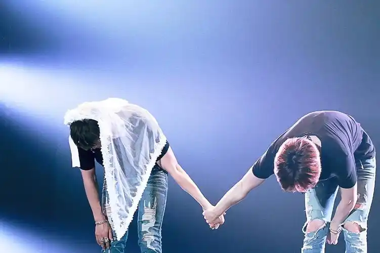 到来年盛夏,他会接你回家,就是你们的十年… - 堆糖,美图壁纸兴趣社区